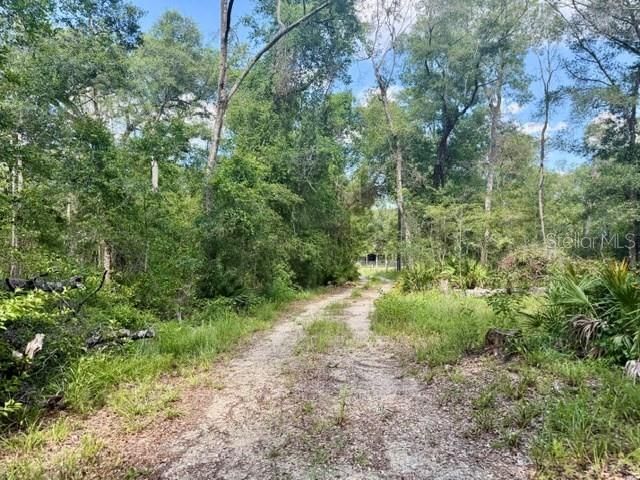 待售: $190,000 (1.14 acres)