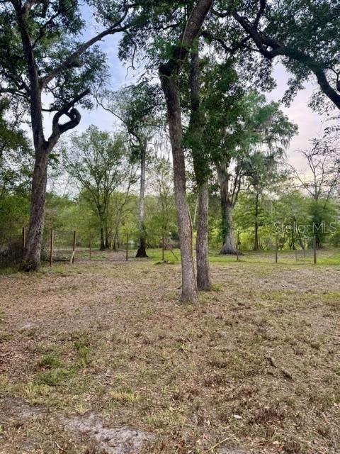 待售: $190,000 (1.14 acres)