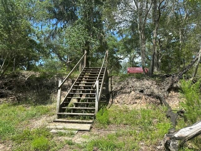 待售: $190,000 (1.14 acres)