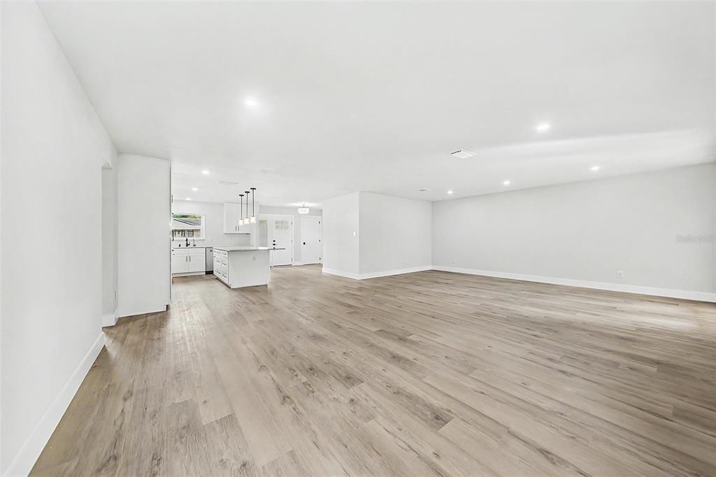 На продажу: $489,900 (3 спален, 2 ванн, 1873 Квадратных фут)