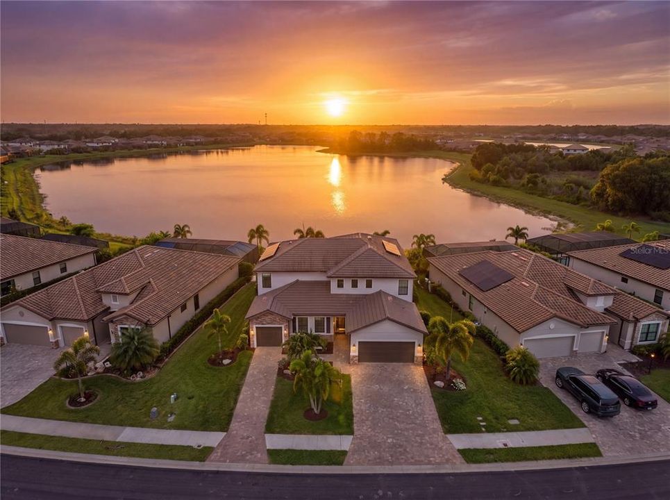En Venta: $1,349,999 (6 camas, 4 baños, 3882 Pies cuadrados)