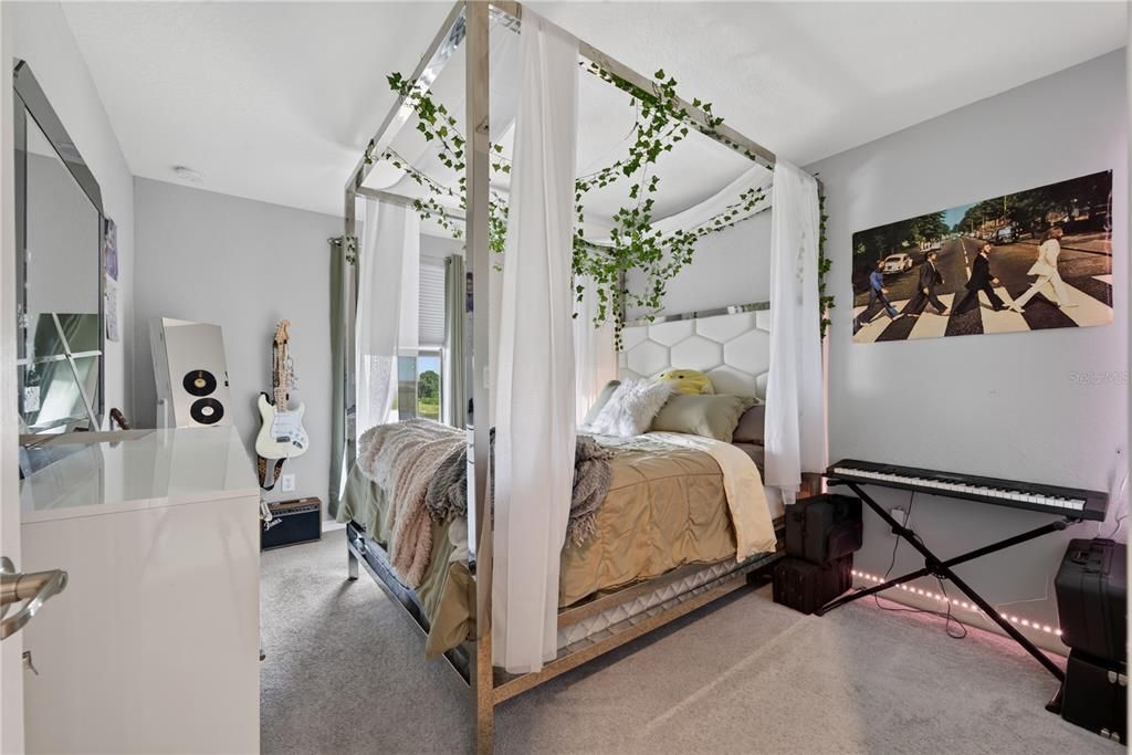 En Venta: $1,349,999 (6 camas, 4 baños, 3882 Pies cuadrados)
