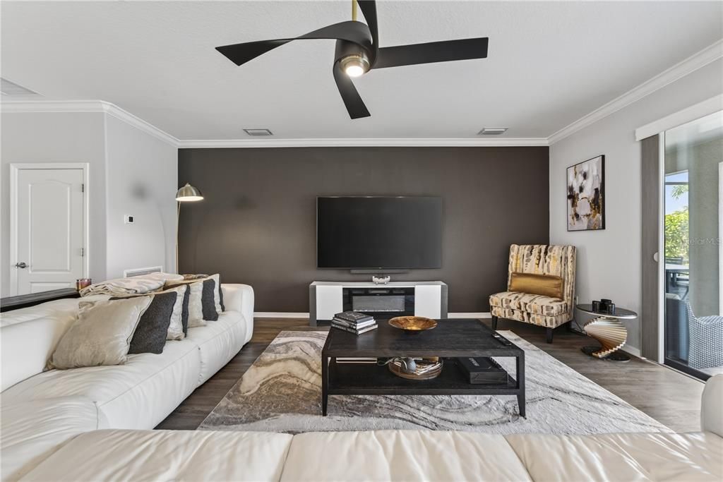 En Venta: $1,349,999 (6 camas, 4 baños, 3882 Pies cuadrados)