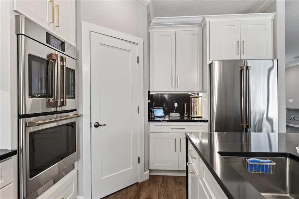 En Venta: $1,349,999 (6 camas, 4 baños, 3882 Pies cuadrados)