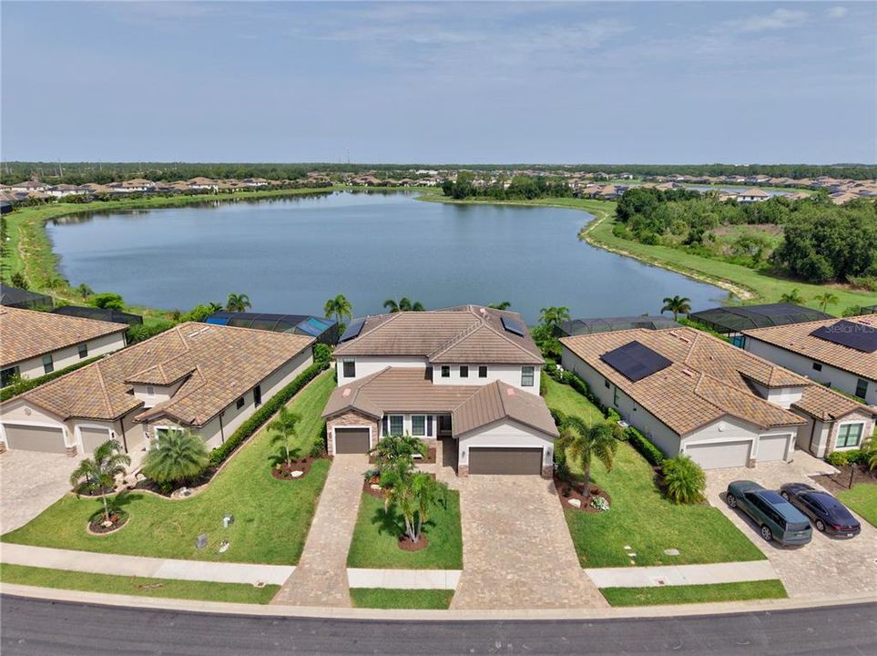 En Venta: $1,349,999 (6 camas, 4 baños, 3882 Pies cuadrados)