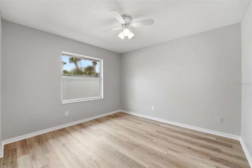 Activo con contrato: $375,000 (3 camas, 2 baños, 1995 Pies cuadrados)