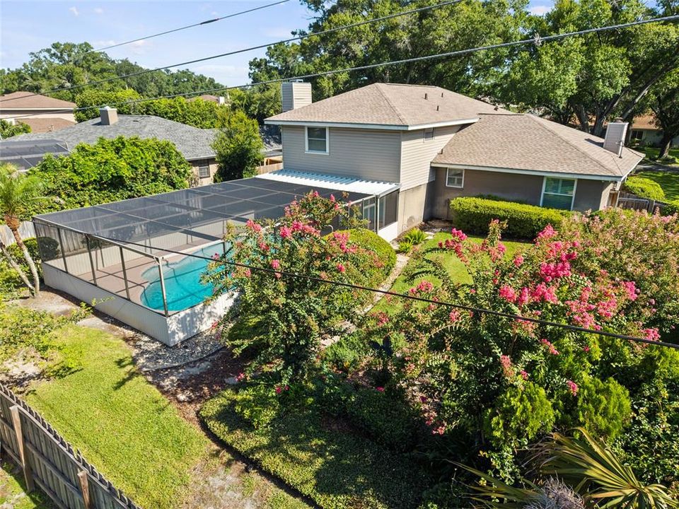 For Sale: $399,999 (4 beds, 3 baths, 2027 Square Feet)