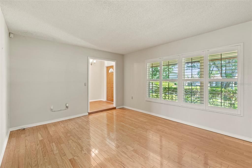 For Sale: $399,999 (4 beds, 3 baths, 2027 Square Feet)