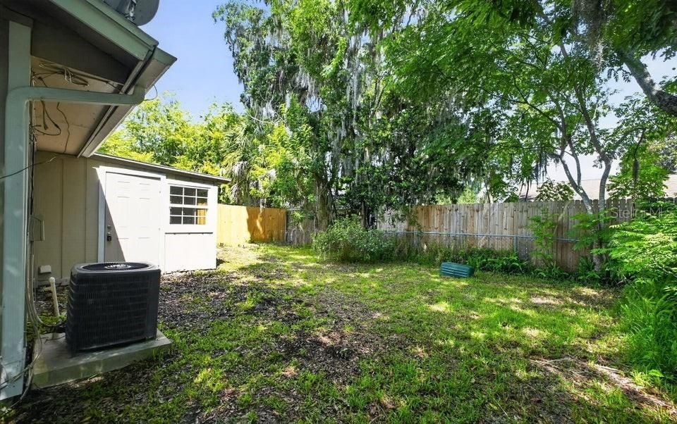 For Sale: $145,000 (2 beds, 1 baths, 1034 Square Feet)