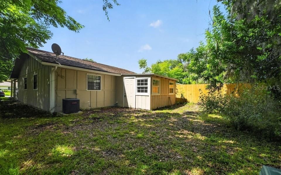 For Sale: $145,000 (2 beds, 1 baths, 1034 Square Feet)