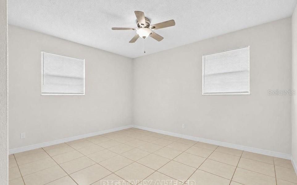 For Sale: $145,000 (2 beds, 1 baths, 1034 Square Feet)