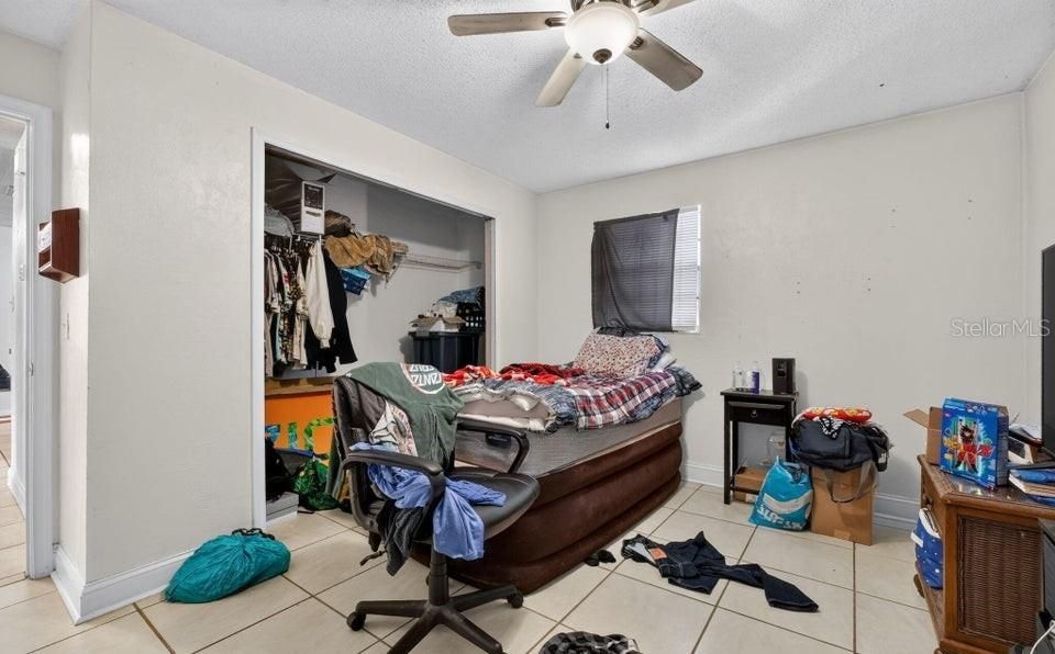 For Sale: $145,000 (2 beds, 1 baths, 1034 Square Feet)
