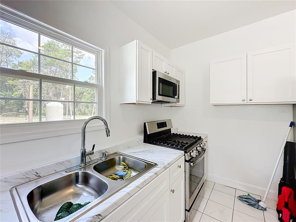 En Venta: $179,000 (2 camas, 2 baños, 1664 Pies cuadrados)