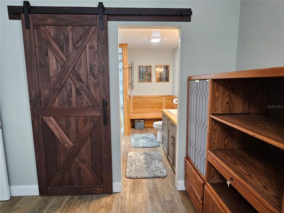 For Rent: $2,300 (2 beds, 2 baths, 1946 Square Feet)