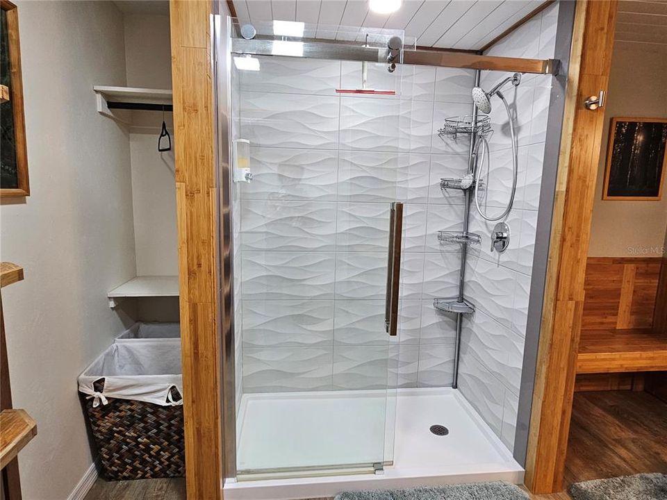 For Rent: $2,300 (2 beds, 2 baths, 1946 Square Feet)