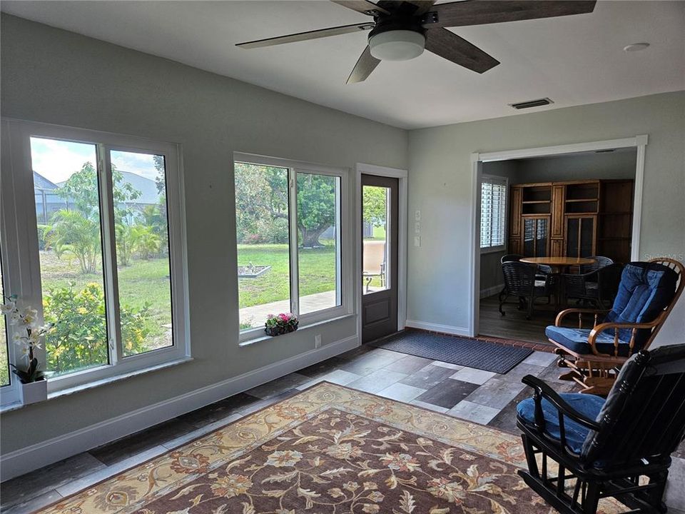 For Rent: $2,300 (2 beds, 2 baths, 1946 Square Feet)