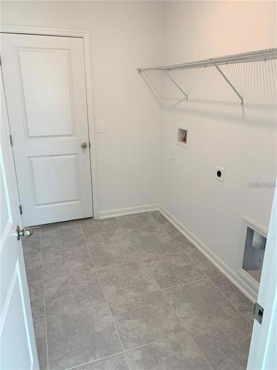En Renta: $2,400 (3 camas, 2 baños, 1555 Pies cuadrados)