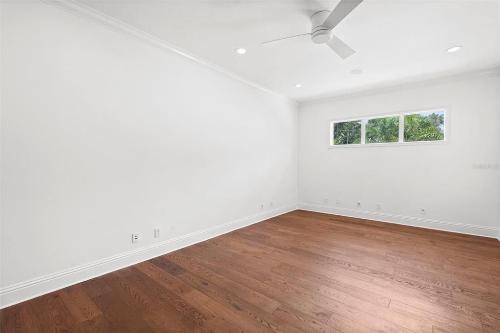 En Venta: $2,699,000 (5 camas, 5 baños, 5565 Pies cuadrados)