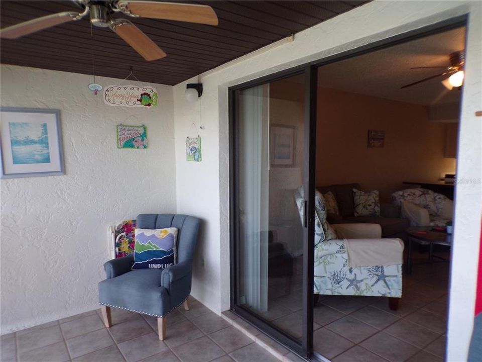 For Rent: $2,800 (2 beds, 2 baths, 893 Square Feet)
