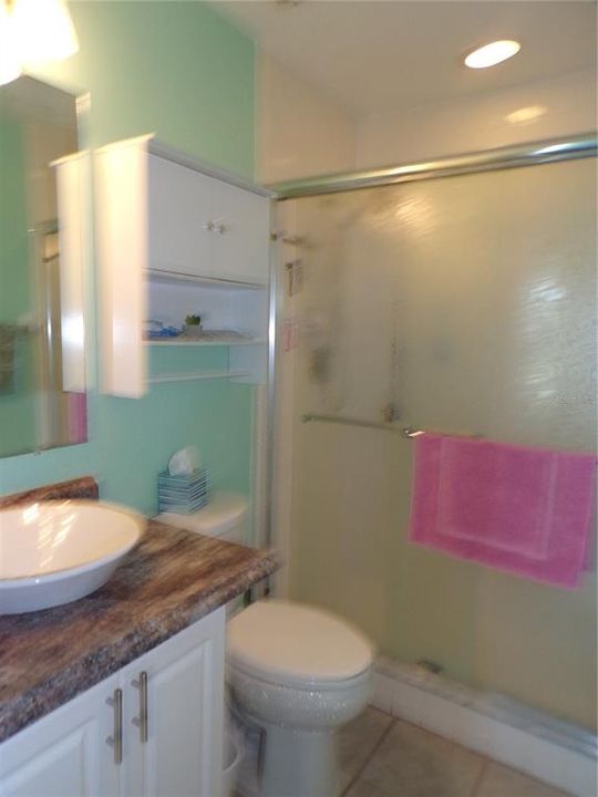 For Rent: $2,800 (2 beds, 2 baths, 893 Square Feet)