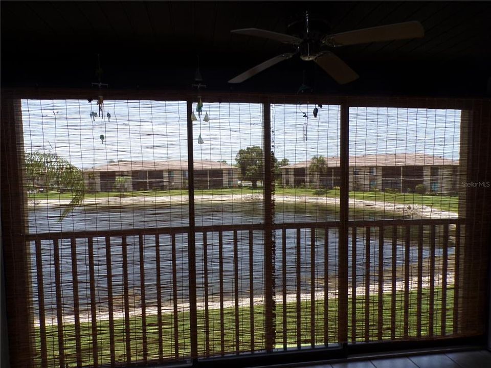 For Rent: $2,800 (2 beds, 2 baths, 893 Square Feet)