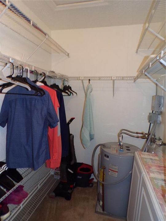 For Rent: $2,800 (2 beds, 2 baths, 893 Square Feet)
