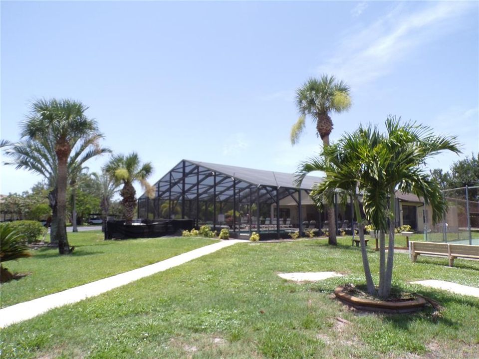 For Rent: $2,800 (2 beds, 2 baths, 893 Square Feet)