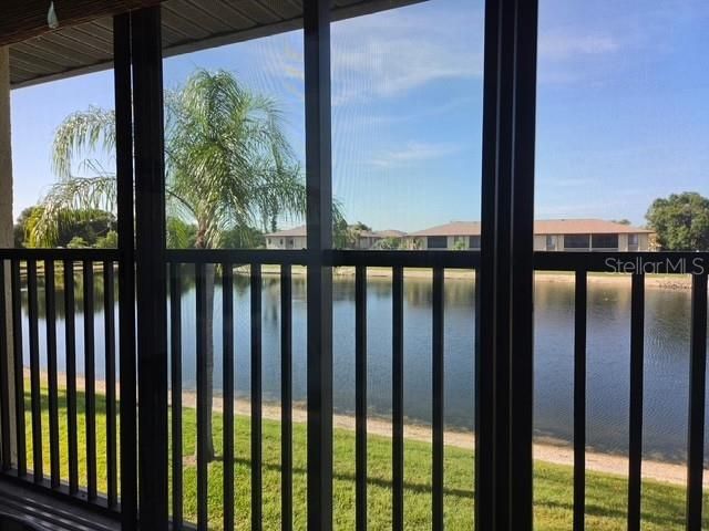 For Rent: $2,800 (2 beds, 2 baths, 893 Square Feet)