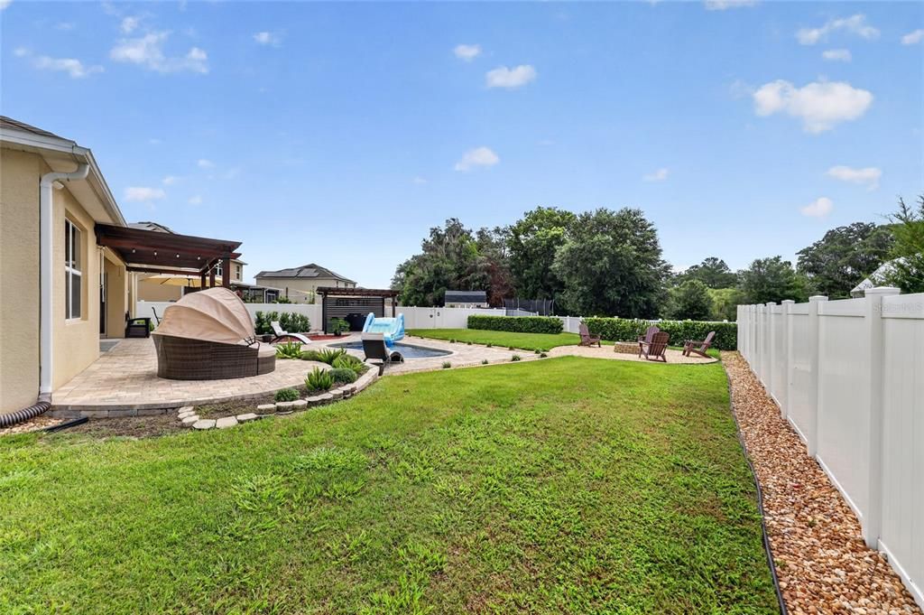 En Venta: $399,000 (4 camas, 2 baños, 2319 Pies cuadrados)