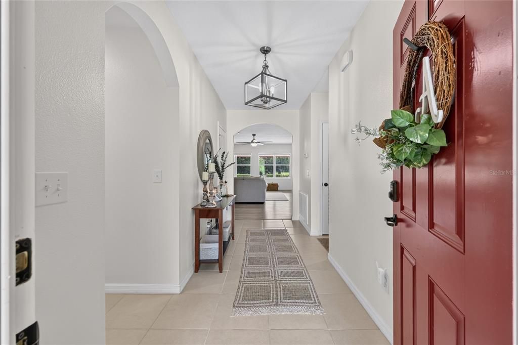 En Venta: $399,000 (4 camas, 2 baños, 2319 Pies cuadrados)
