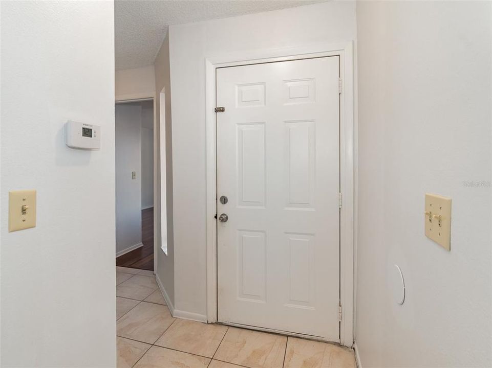 For Sale: $269,900 (2 beds, 2 baths, 1075 Square Feet)