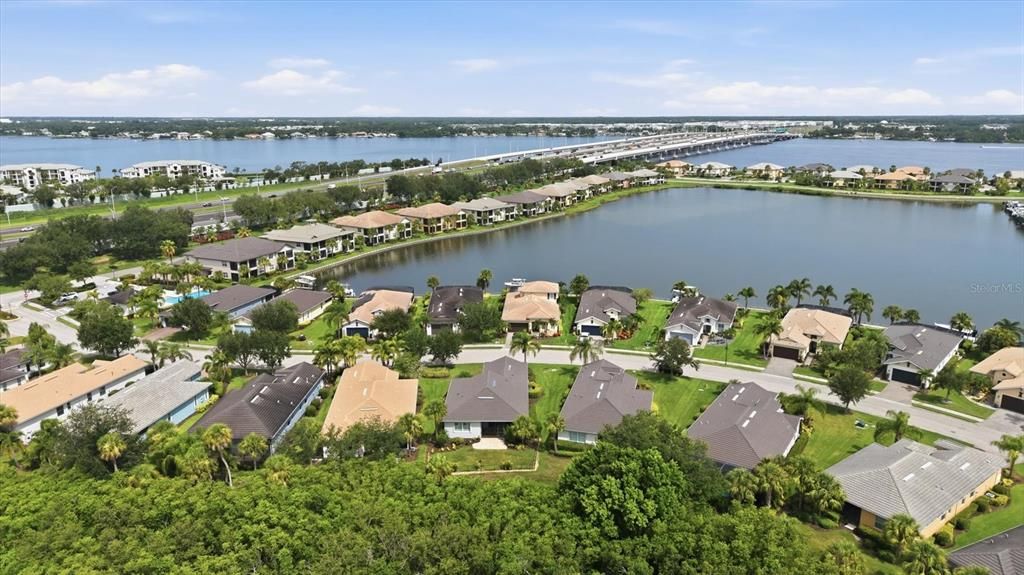 На продажу: $569,000 (2 спален, 2 ванн, 1753 Квадратных фут)