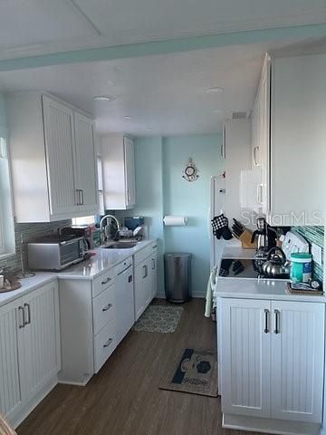 For Rent: $5,300 (2 beds, 2 baths, 867 Square Feet)