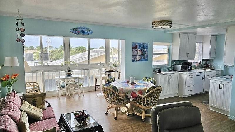 For Rent: $5,300 (2 beds, 2 baths, 867 Square Feet)