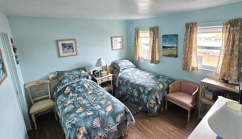 For Rent: $5,300 (2 beds, 2 baths, 867 Square Feet)