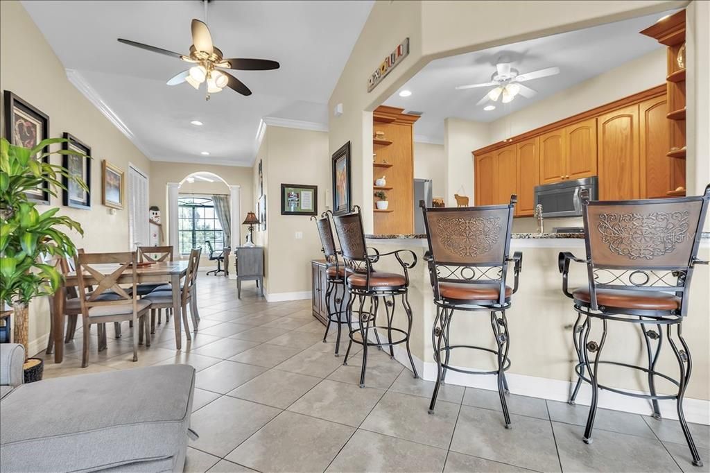 En Venta: $327,000 (2 camas, 2 baños, 1484 Pies cuadrados)