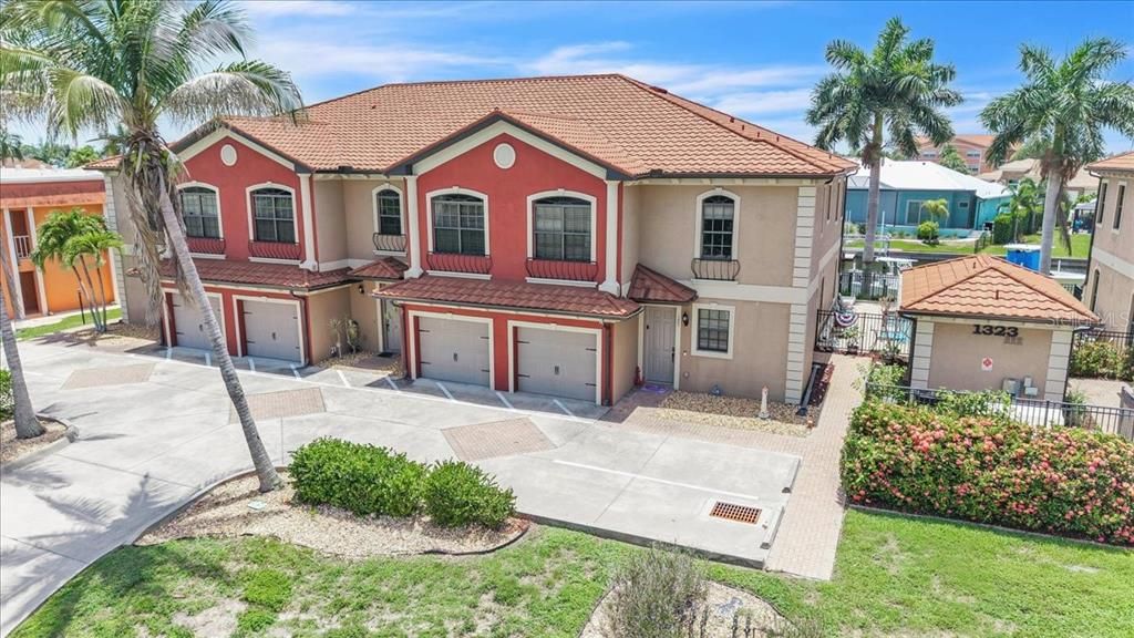 En Venta: $327,000 (2 camas, 2 baños, 1484 Pies cuadrados)
