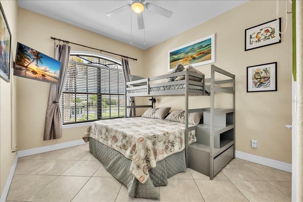 En Venta: $327,000 (2 camas, 2 baños, 1484 Pies cuadrados)