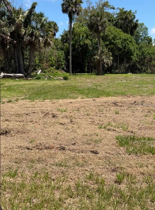 На продажу: $70,000 (0.23 acres)