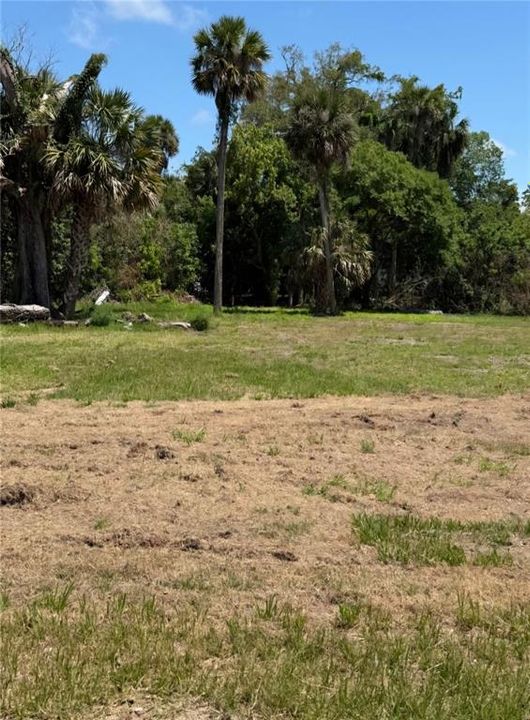 На продажу: $70,000 (0.23 acres)