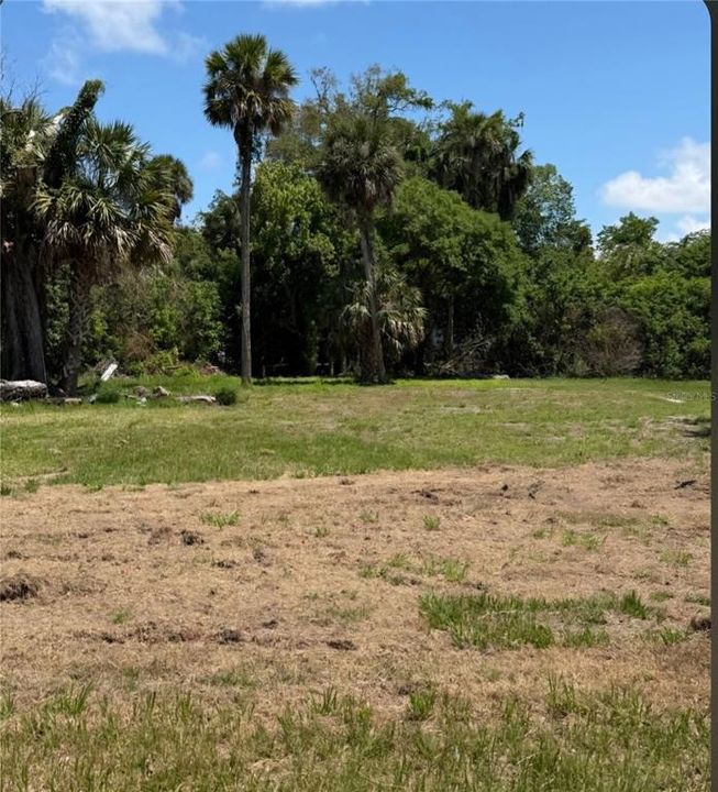 На продажу: $70,000 (0.23 acres)
