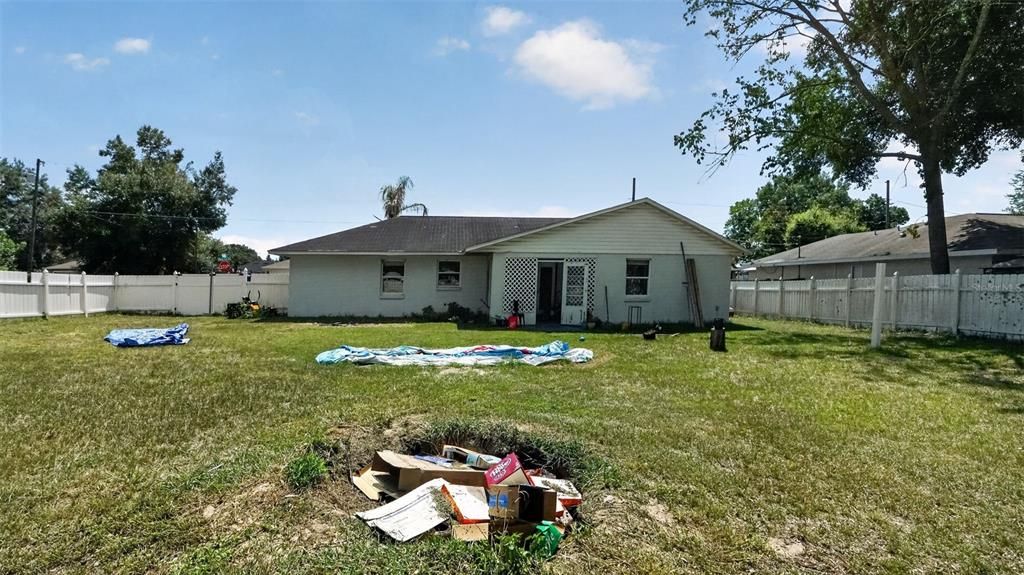 For Sale: $199,000 (3 beds, 2 baths, 1231 Square Feet)