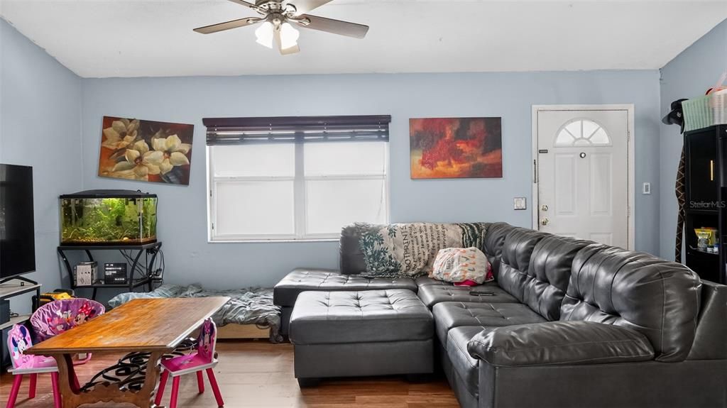 For Sale: $199,000 (3 beds, 2 baths, 1231 Square Feet)