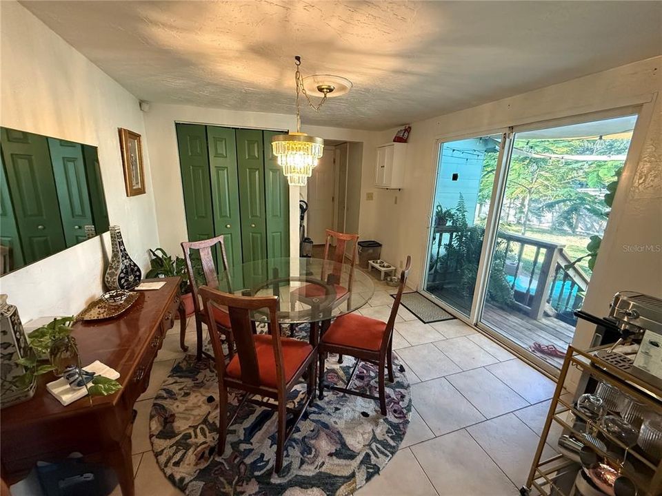 En Venta: $375,000 (2 camas, 2 baños, 815 Pies cuadrados)
