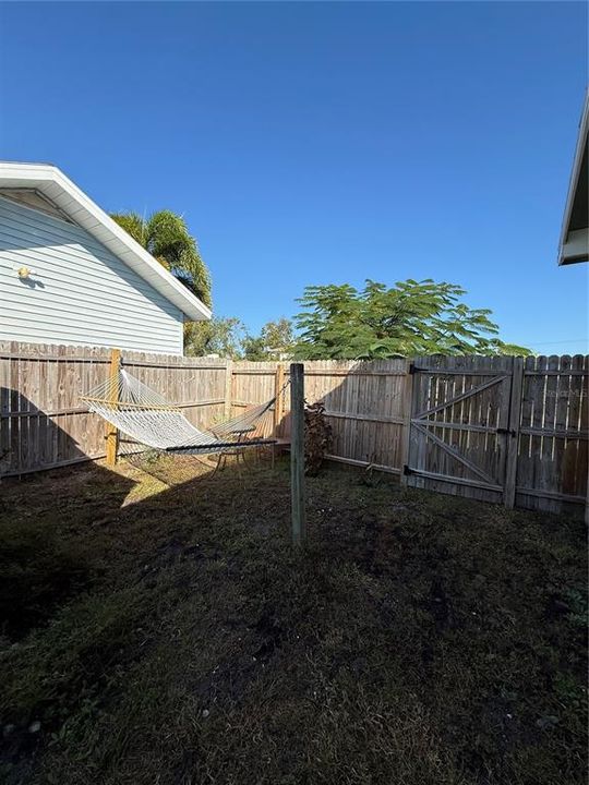 En Venta: $375,000 (2 camas, 2 baños, 815 Pies cuadrados)