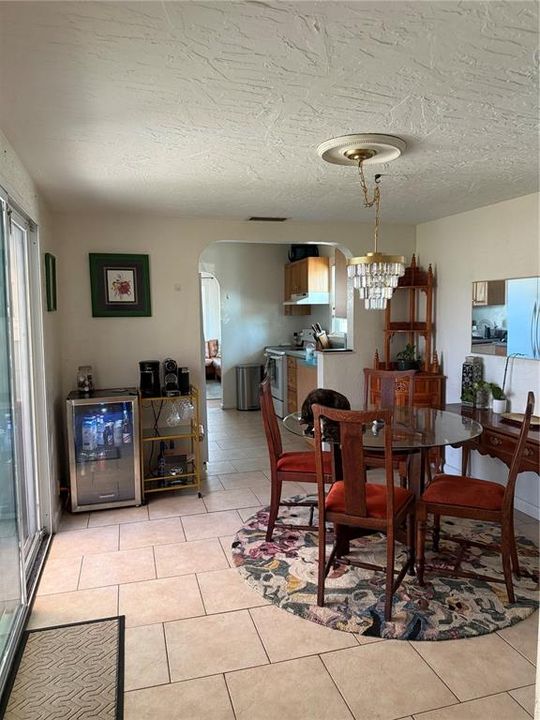 En Venta: $375,000 (2 camas, 2 baños, 815 Pies cuadrados)