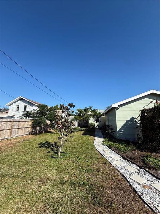 En Venta: $375,000 (2 camas, 2 baños, 815 Pies cuadrados)