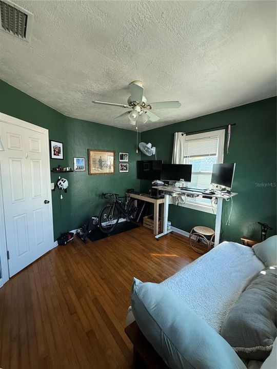 En Venta: $375,000 (2 camas, 2 baños, 815 Pies cuadrados)