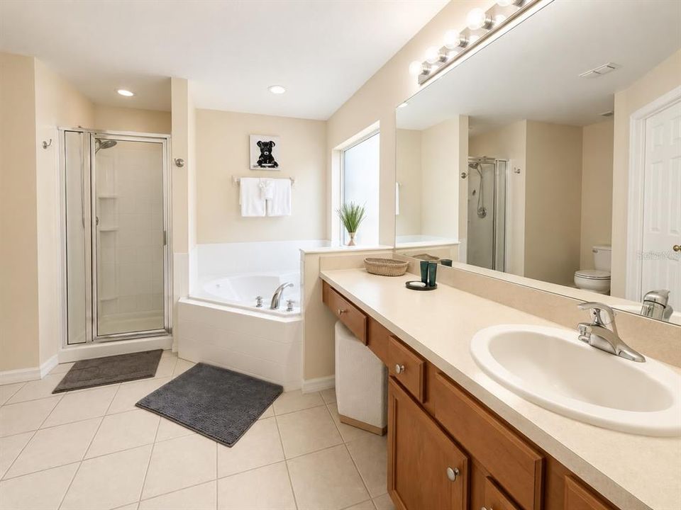 For Rent: $2,825 (5 beds, 3 baths, 2244 Square Feet)