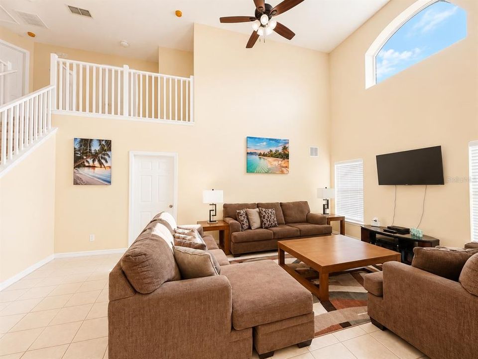 For Rent: $2,825 (5 beds, 3 baths, 2244 Square Feet)